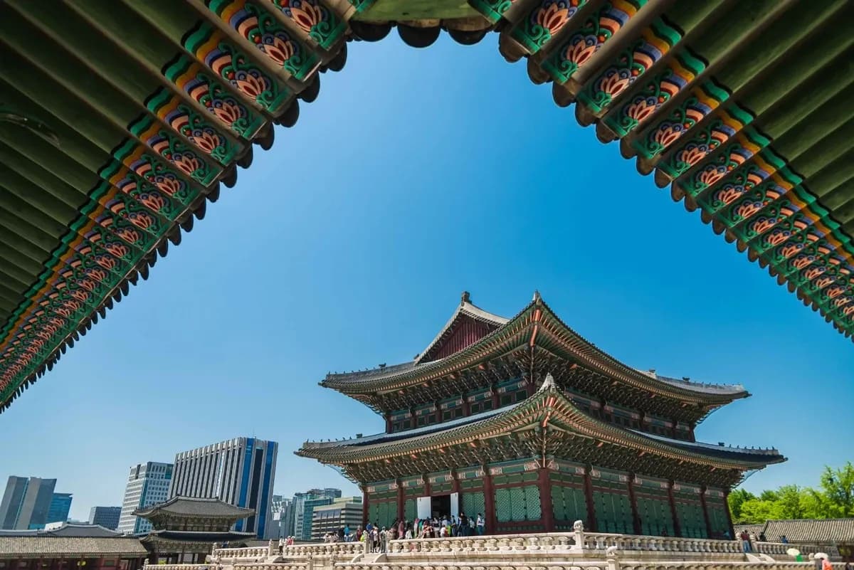 Geunjeongjeon Hall at Gyeongbokgung Palace framed by colorful eaves, Seoul